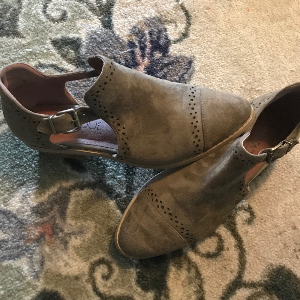 Cute booties size 8